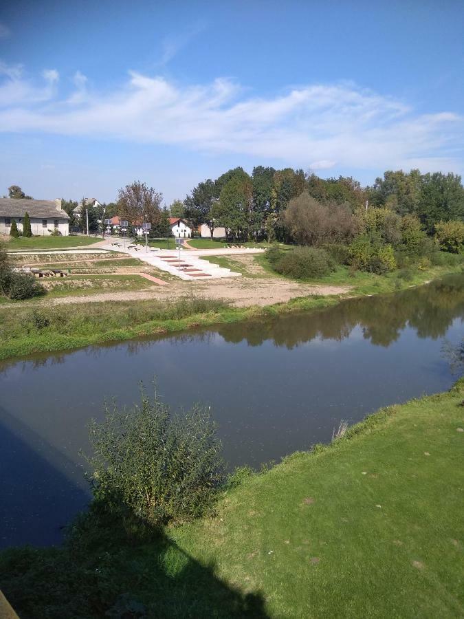 Gdow Riverside Apartments And Tours Buitenkant foto